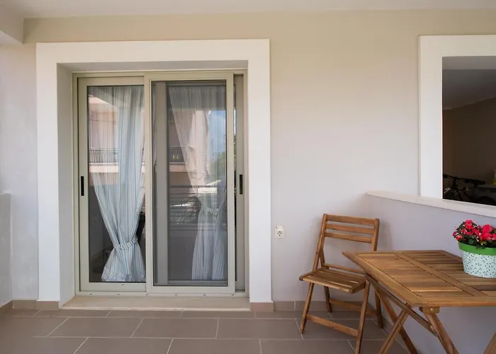La Strada Apartment